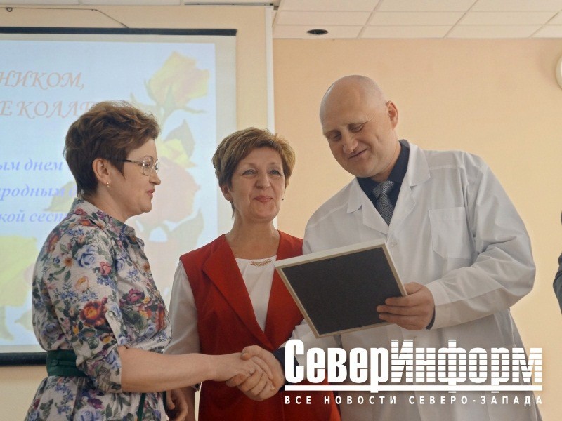 В Вологодской областной клинической больнице наградили лучших медсестер (ФОТО)